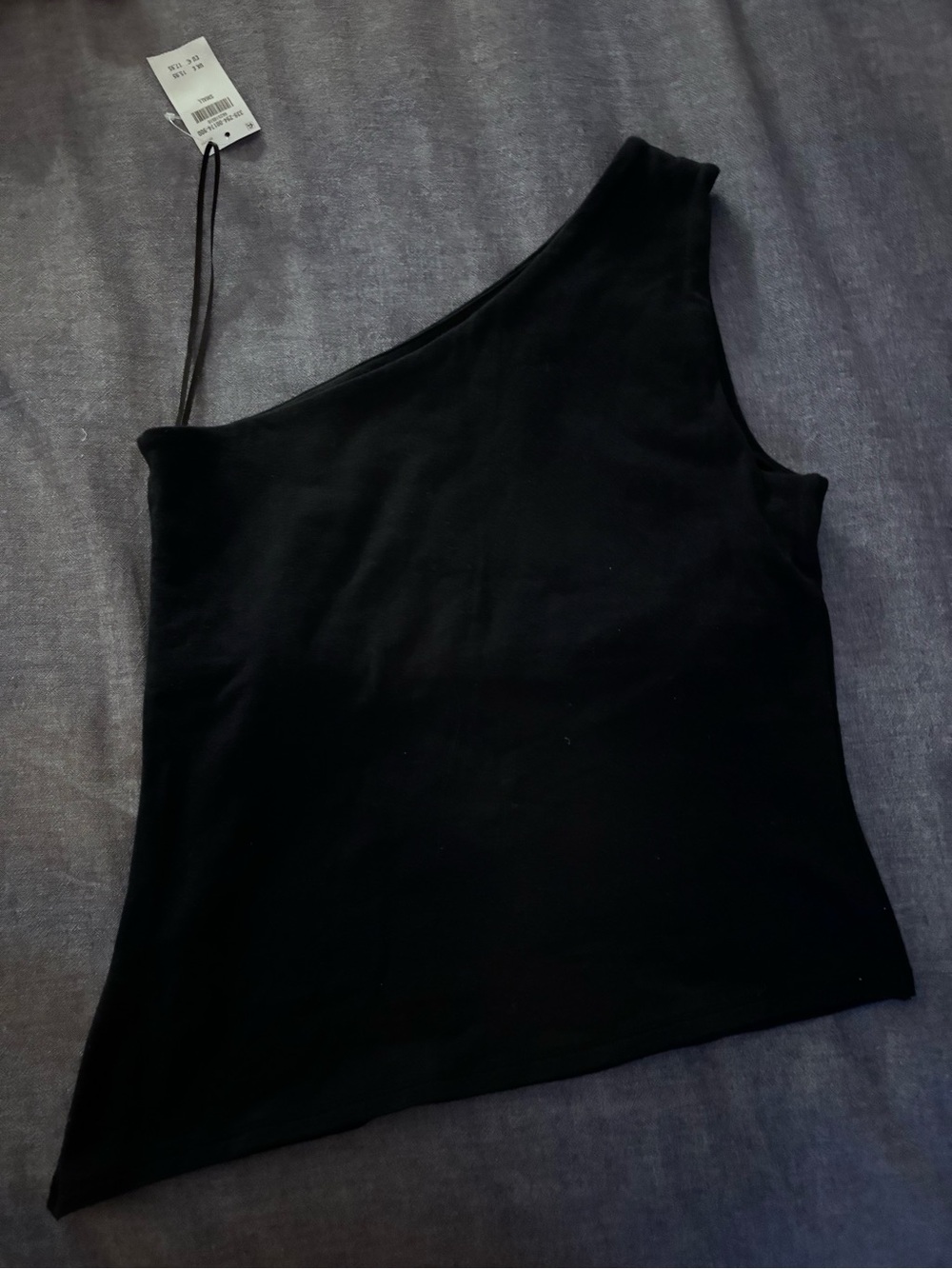 Hollister Black One-Shoulder Camisole - Picture 5 of 5